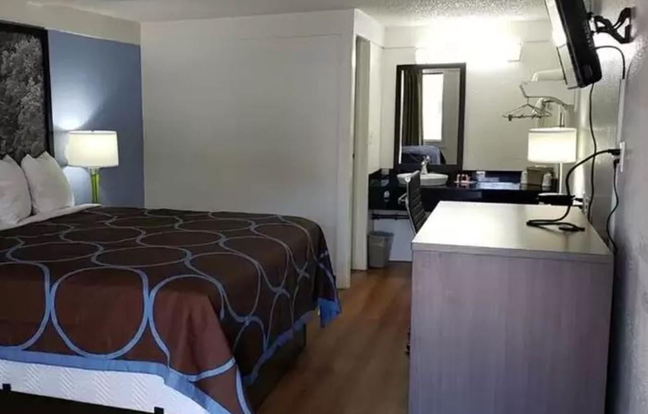 Super 8 By Wyndham Asheville/Biltmore Eksteriør billede