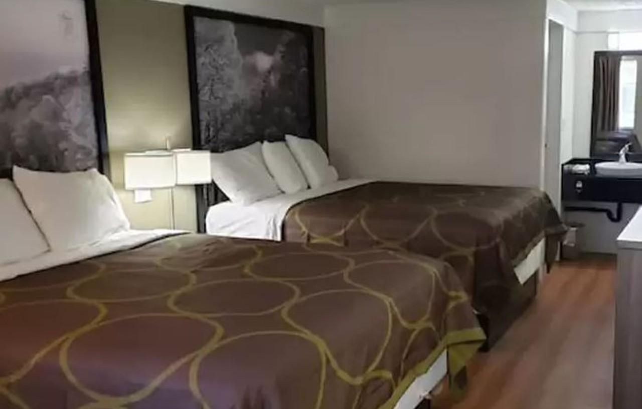 Super 8 By Wyndham Asheville/Biltmore Eksteriør billede